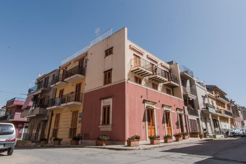 Property building, Neighbourhood, Street view