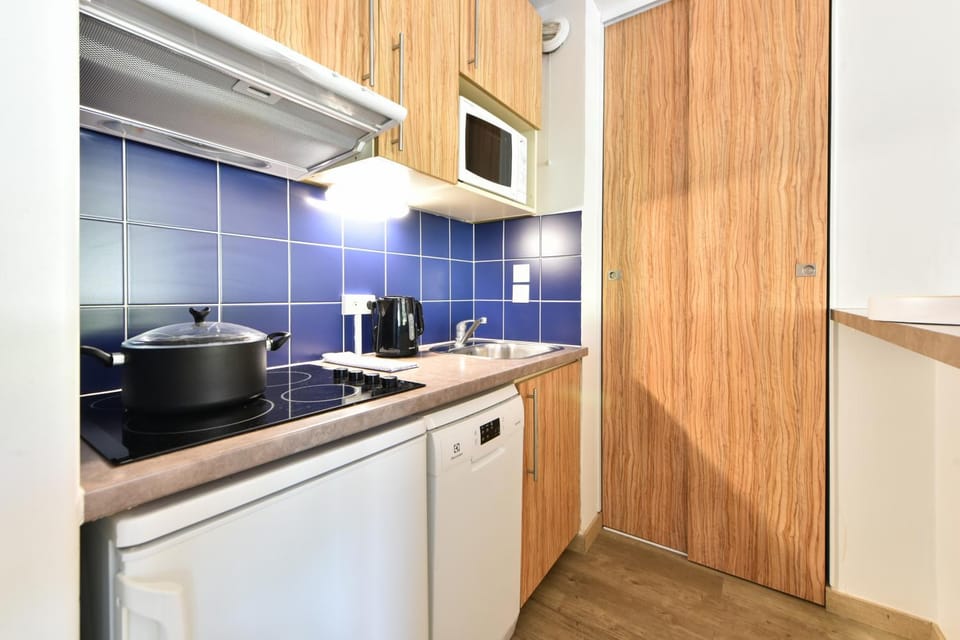 Day, Summer, Kitchen or kitchenette, On site, dishwasher, minibar, stove