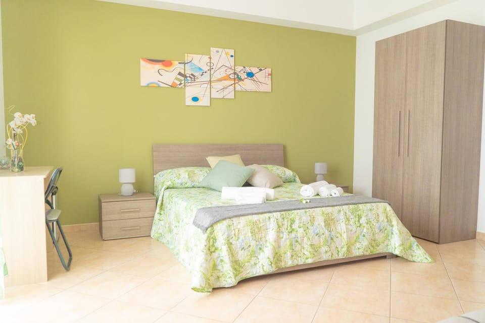 Bed, Photo of the whole room