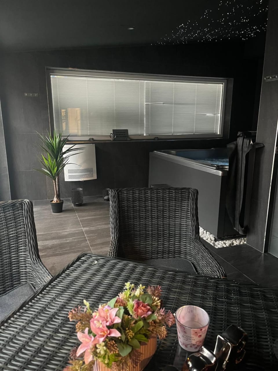 Hot Tub, Spa and wellness centre/facilities
