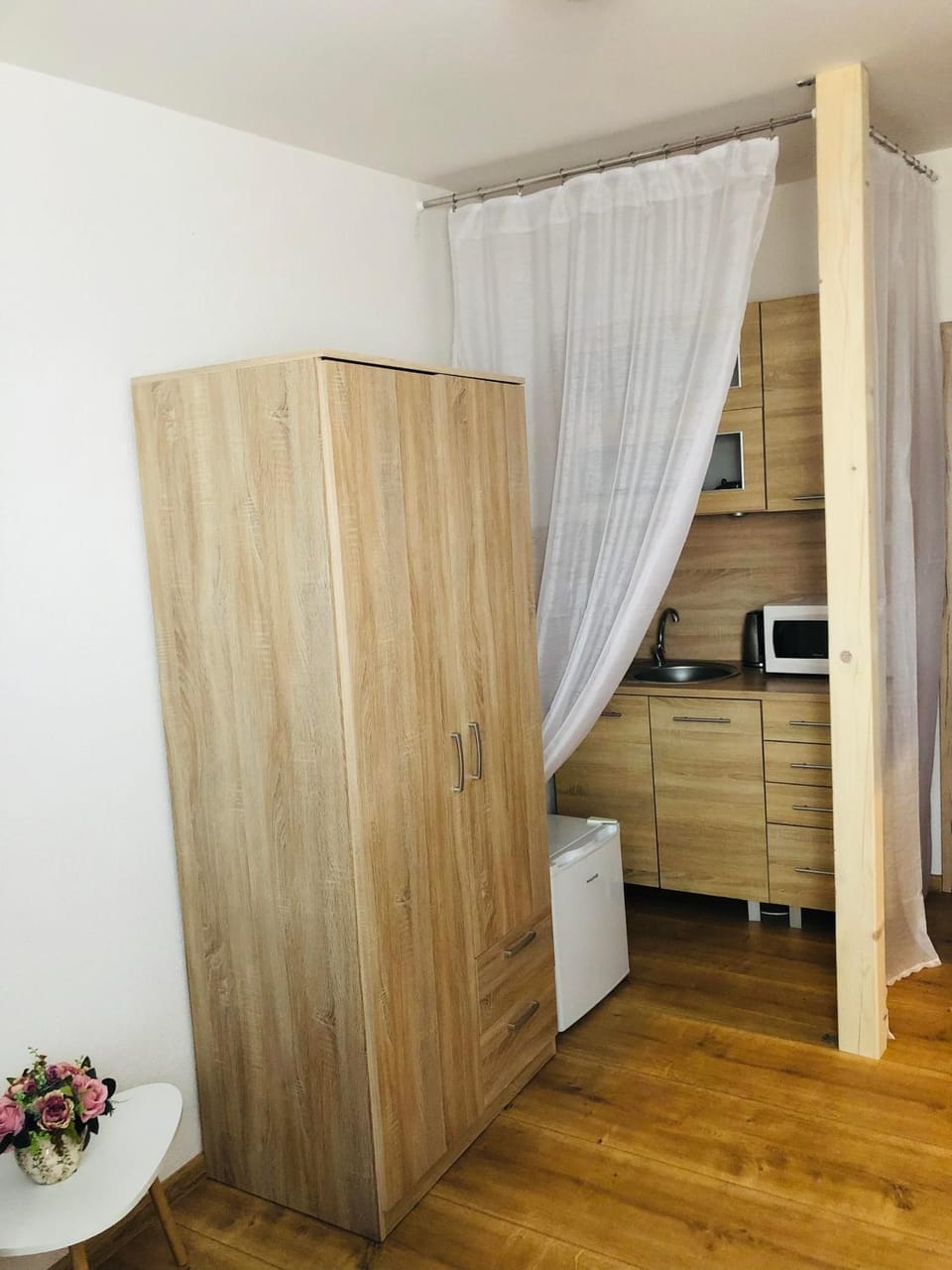 Kitchen or kitchenette, Photo of the whole room