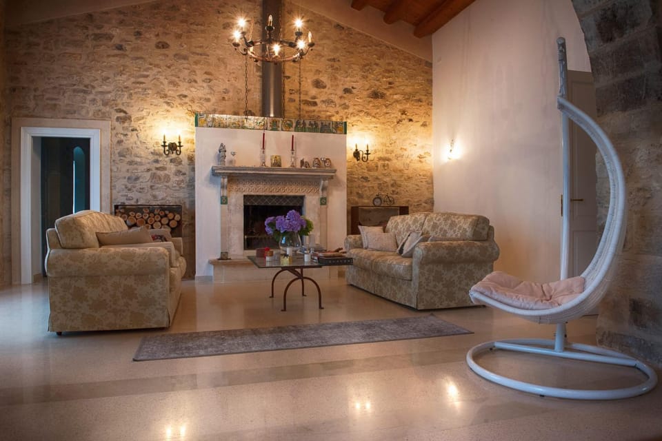 Living room, Internal: Not applicable to any particular room