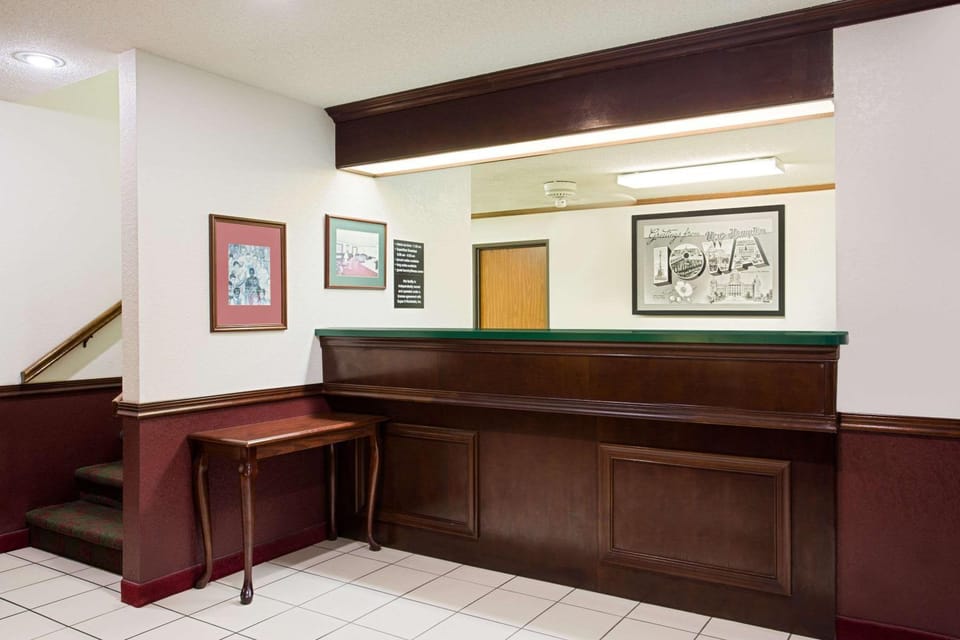 Lobby or reception, On site