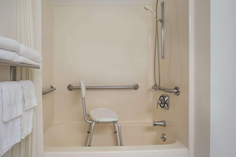 Bathroom, Photo of the whole room, On site, ADAM
