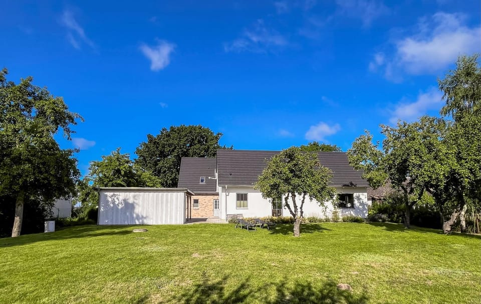 Property building, Garden, Garden view