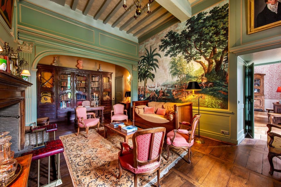 Lounge or bar