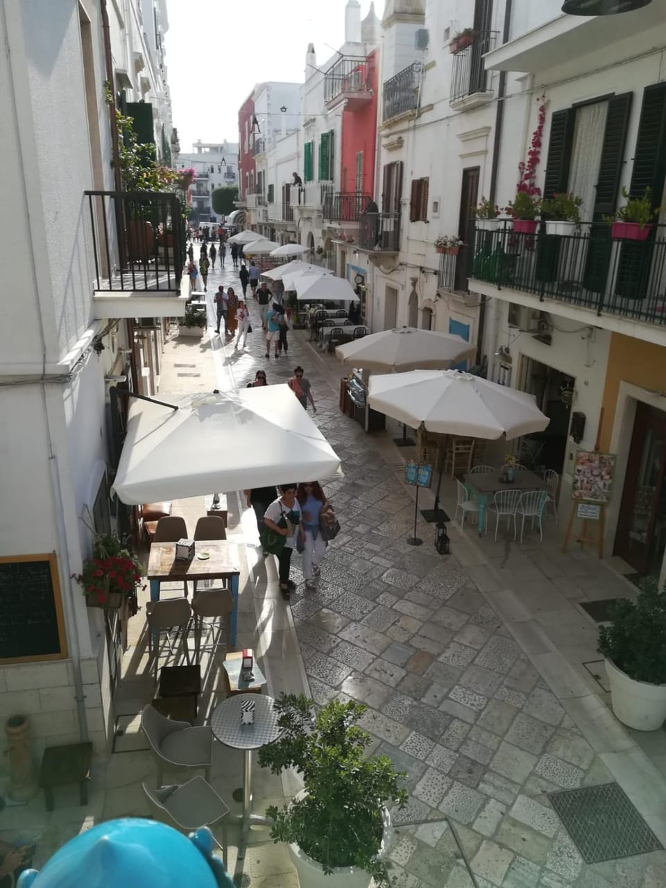 Balcony/Terrace, Street view