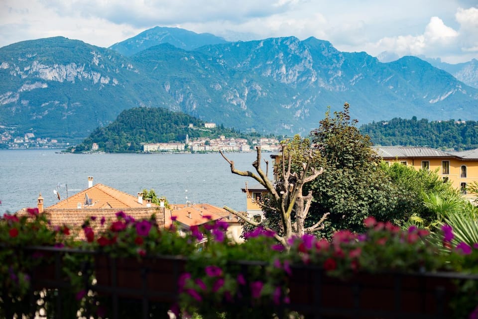Nearby landmark, Spring, Natural landscape, Balcony/Terrace, Lake view, Mountain view