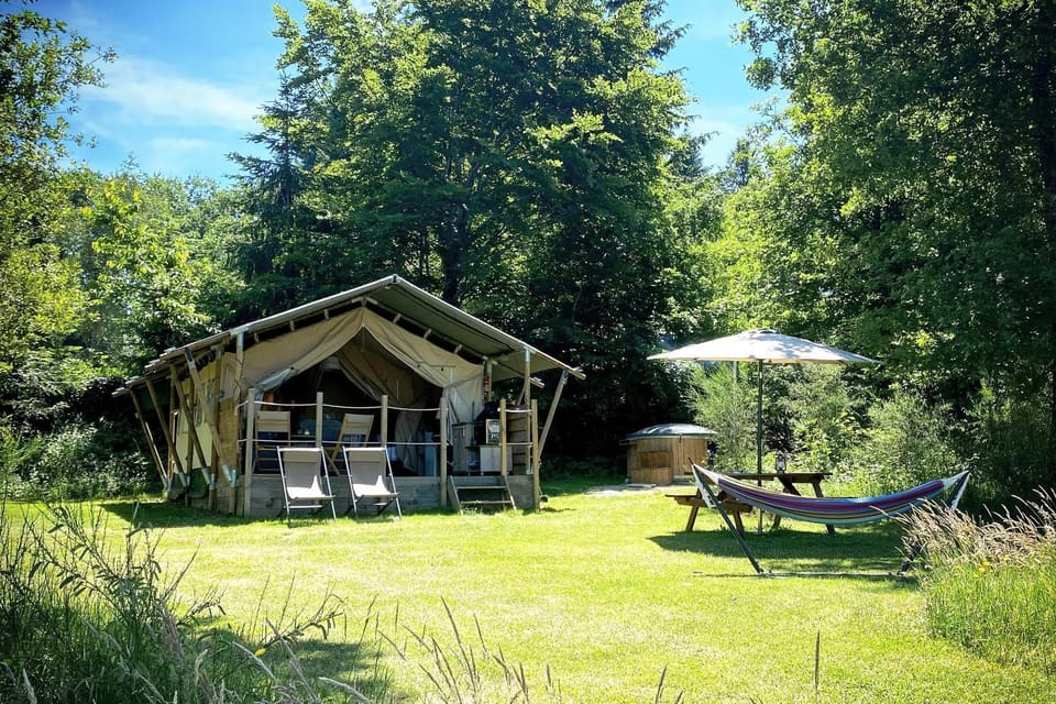 Property building, Natural landscape, Hot Tub