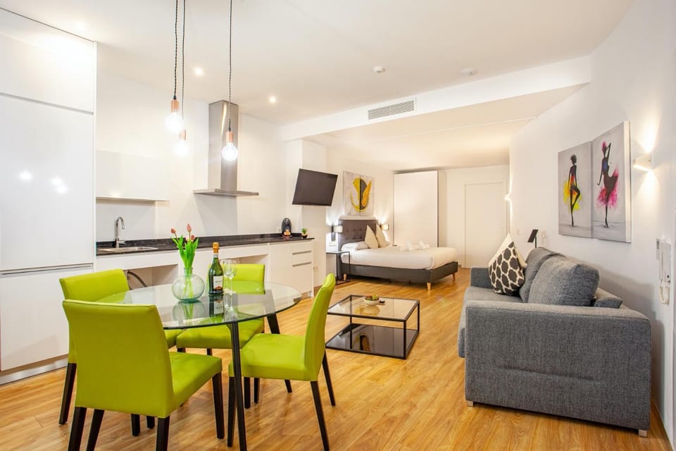 Living room, Seating area, Dining area