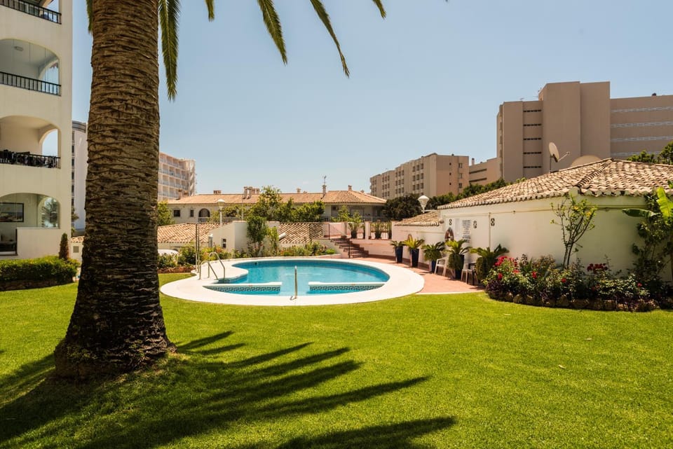 Garden, Swimming pool