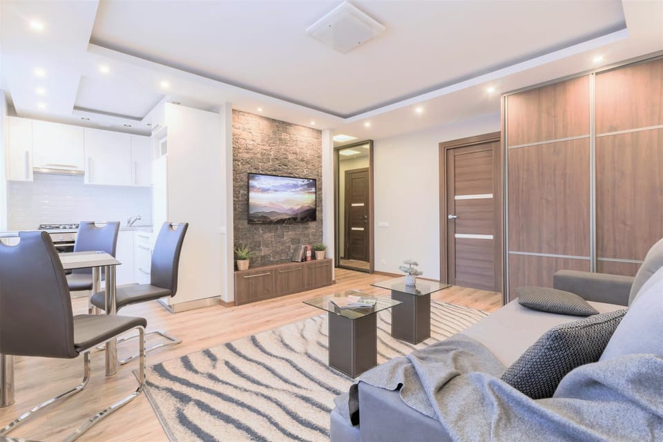 TV and multimedia, Living room, Dining area