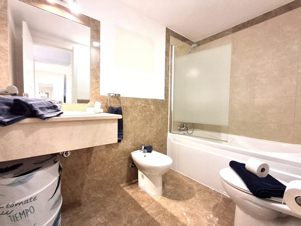 Toilet, Bathroom, Bath