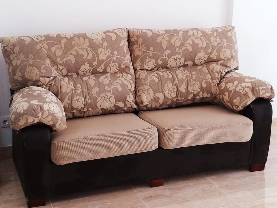Bed, Living room, Seating area