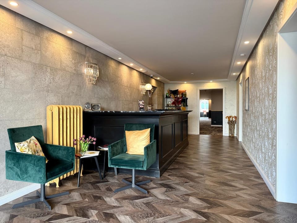 Lobby or reception, Seating area