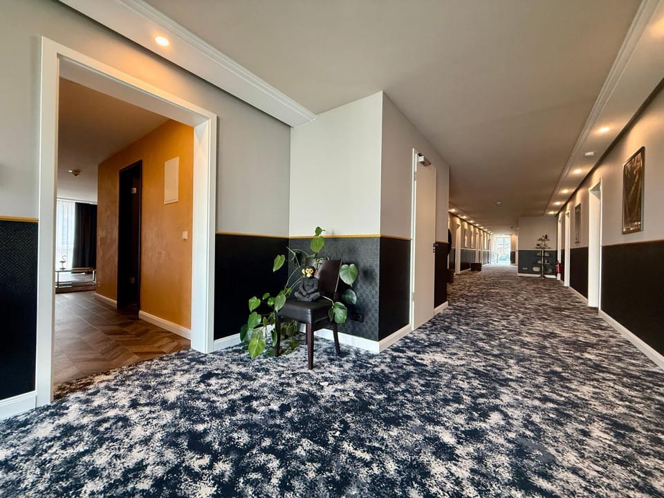 River view, River view