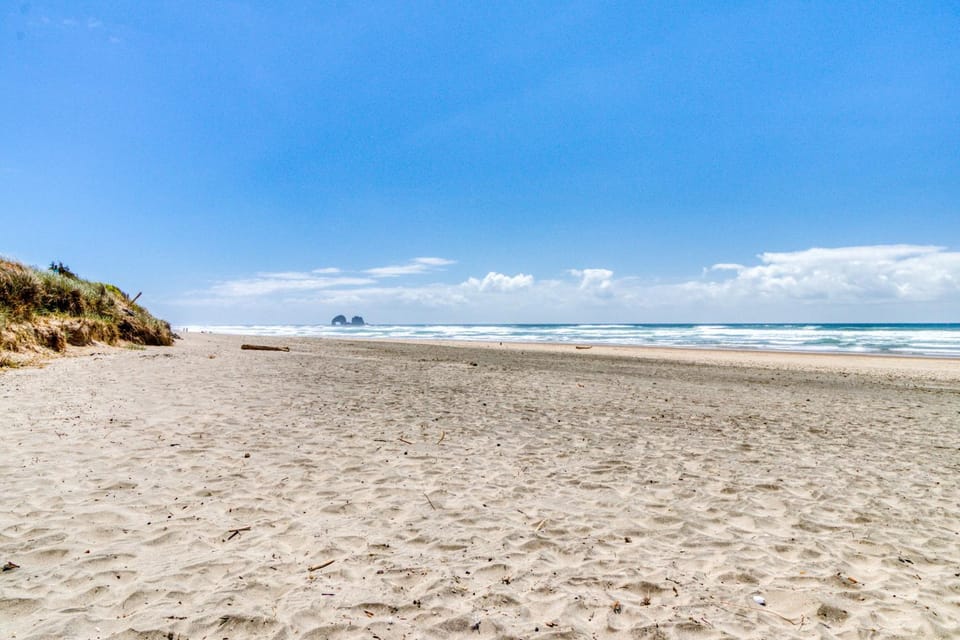 White Water Pines House in Rockaway Beach