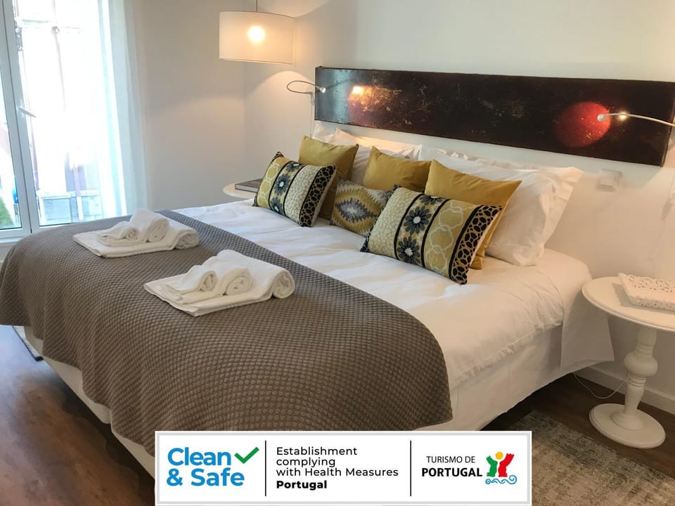 Logo/Certificate/Sign, Bedroom