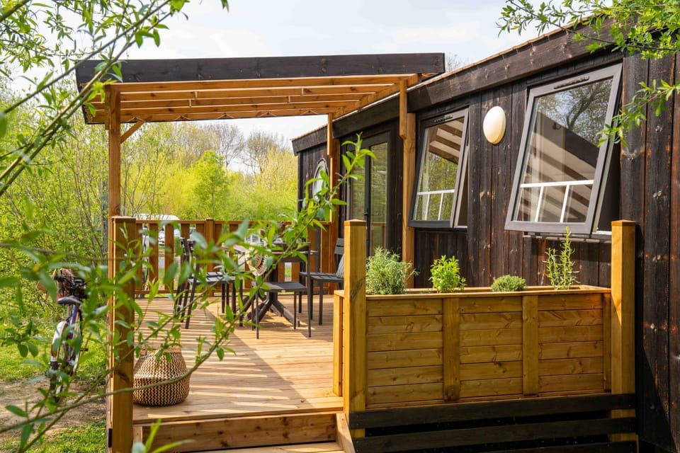 Patio, Day, Garden, Balcony/Terrace