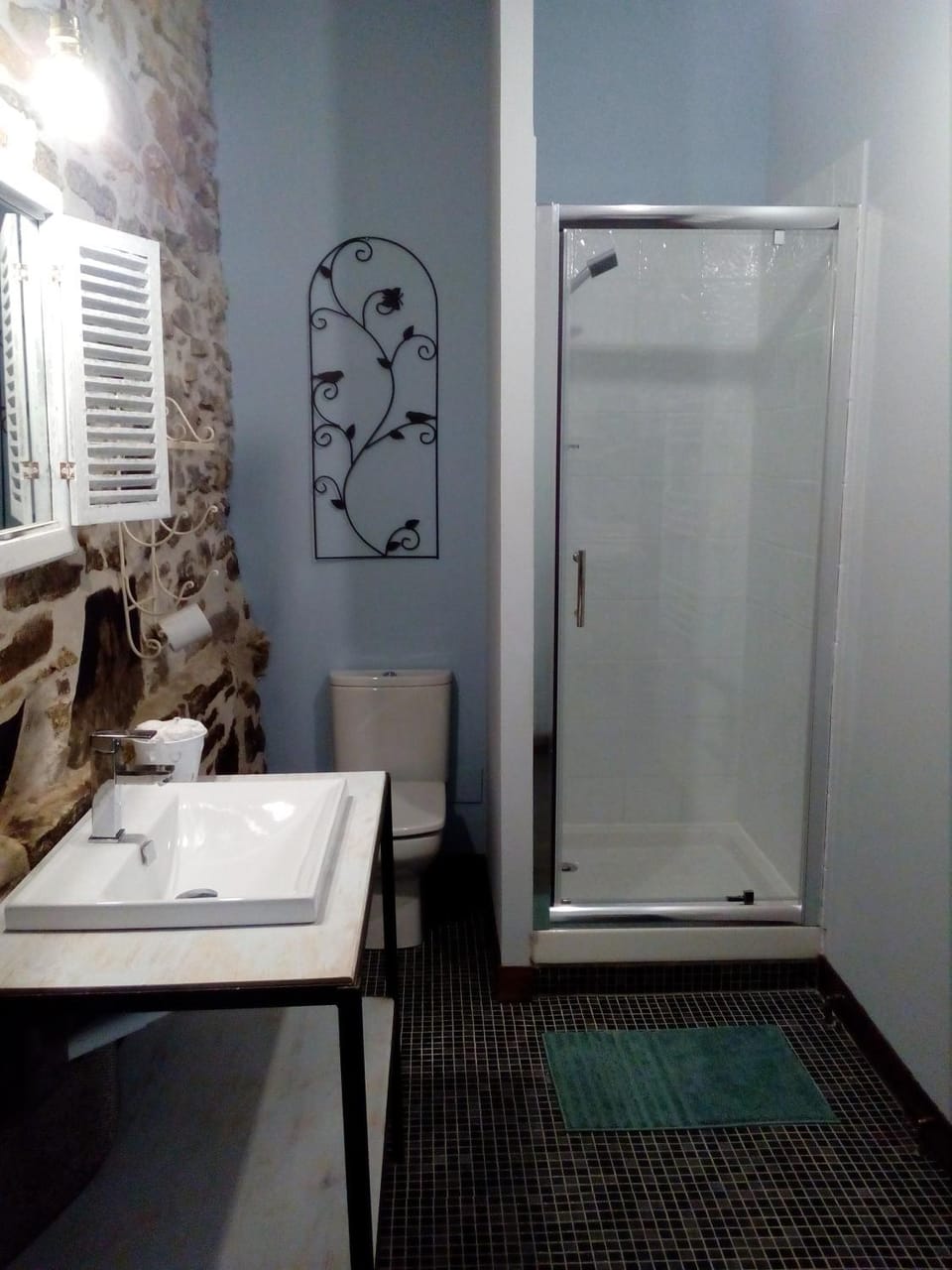 Shower, Toilet, Bathroom