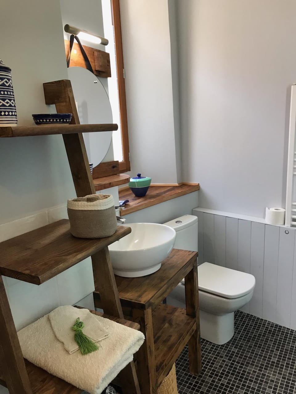 Toilet, Bathroom, towels