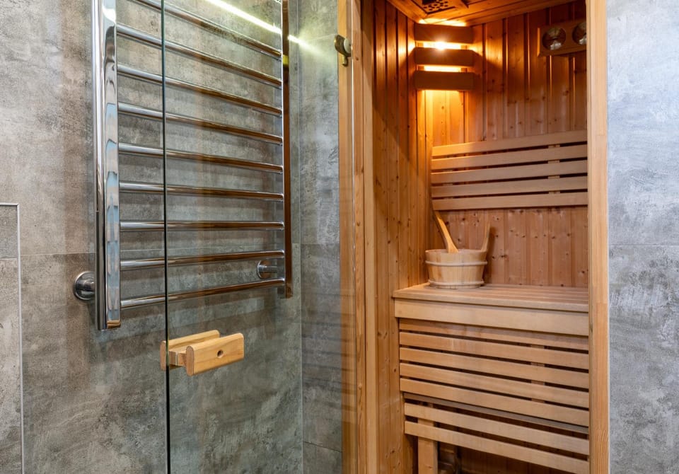 Sauna, Bathroom