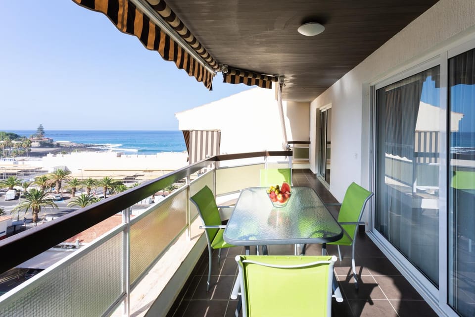 Home2Book Beautiful Apart Los Cristianos Pool Wifi Apartment in Los Cristianos