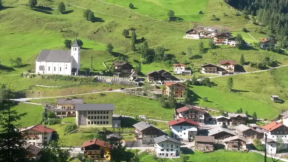Neighbourhood, Natural landscape