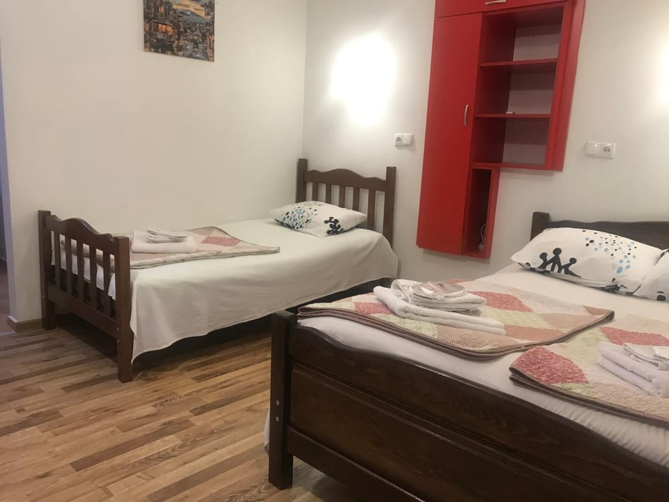 Bed, Living room