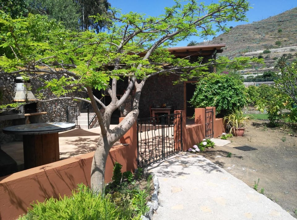 Respira by CanariApartment - Peaceful Nature Retreat House in Gran Canaria