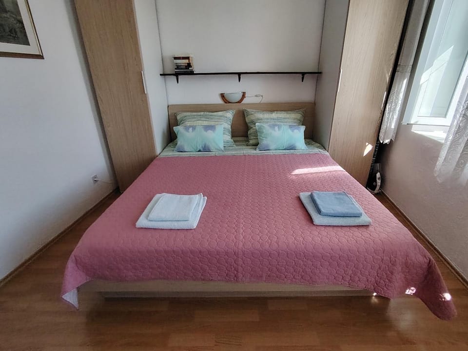 Apartments - 3 A beautiful apartment with a sea view Apartment in Hvar