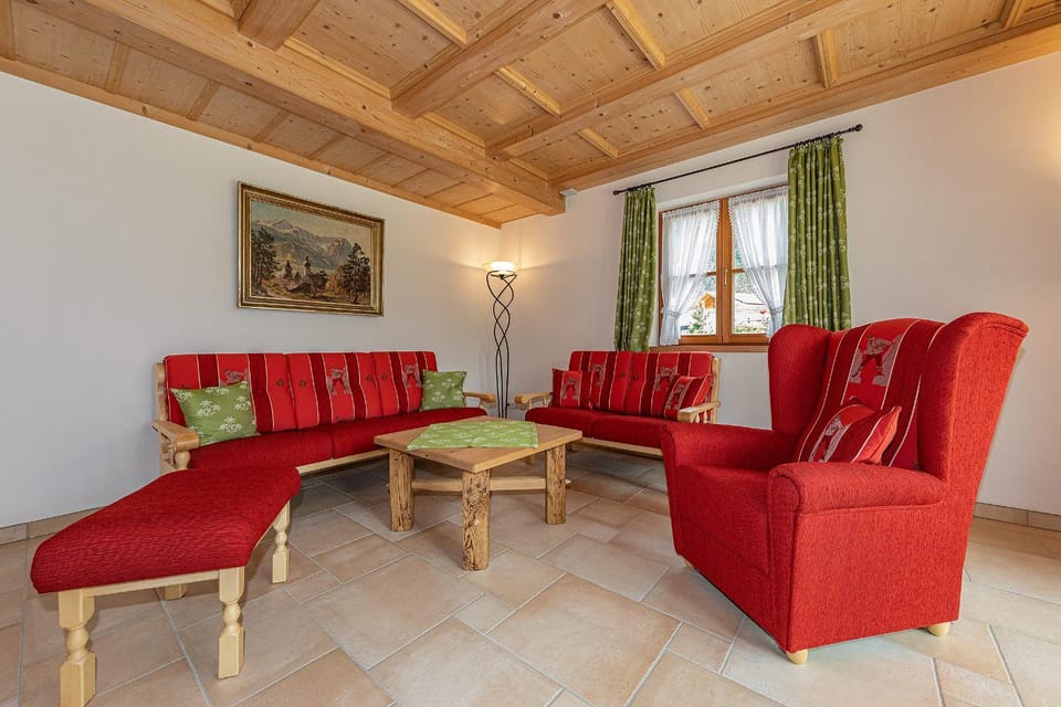 Living room, Decorative detail