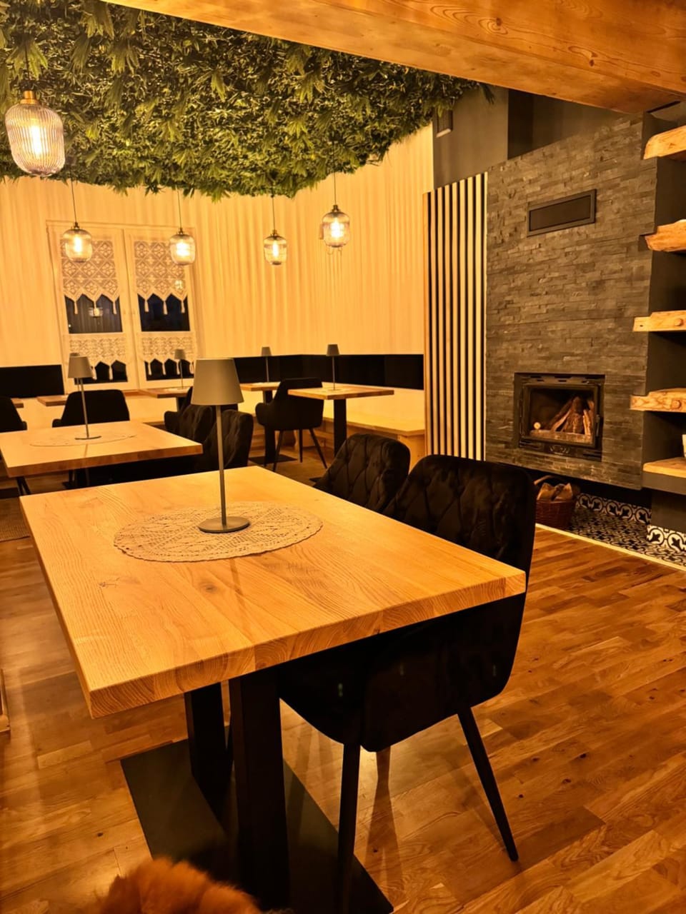 Living room, Seating area, fireplace