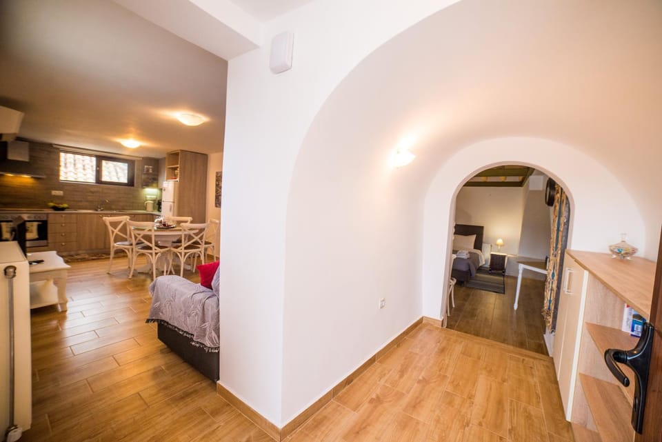 Coco & Michel House Apartment in Leonidio
