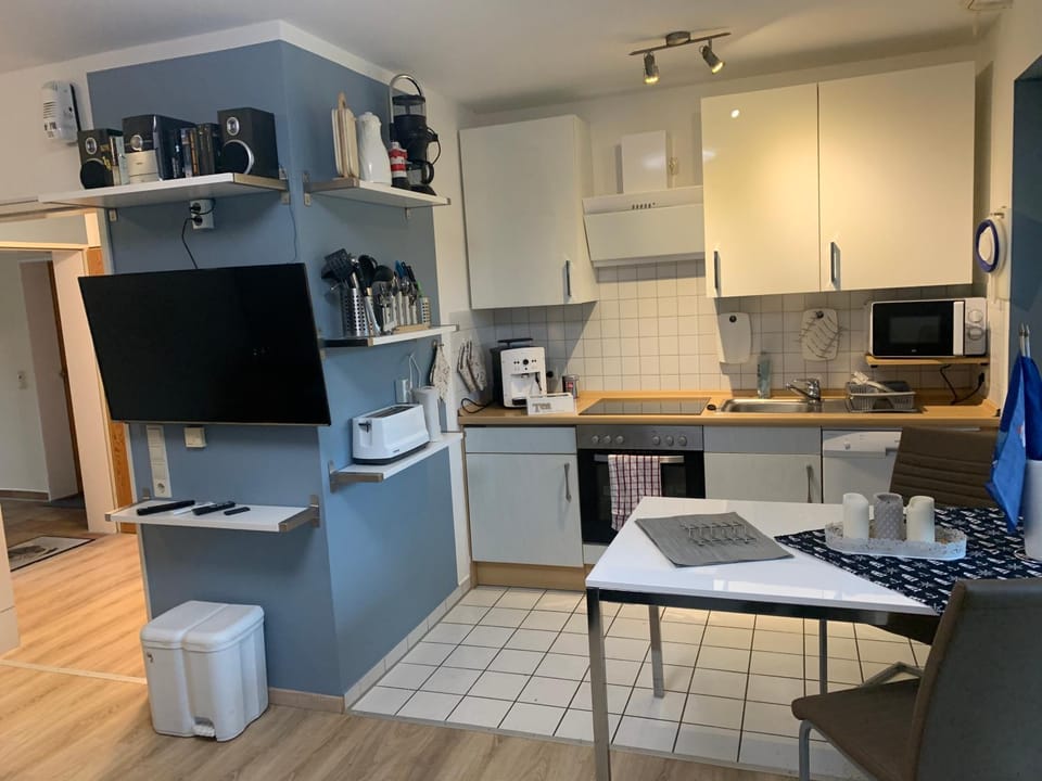 TV and multimedia, Kitchen or kitchenette, Dining area