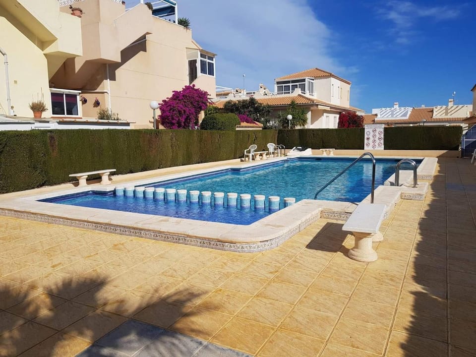 Swimming pool, Swimming pool