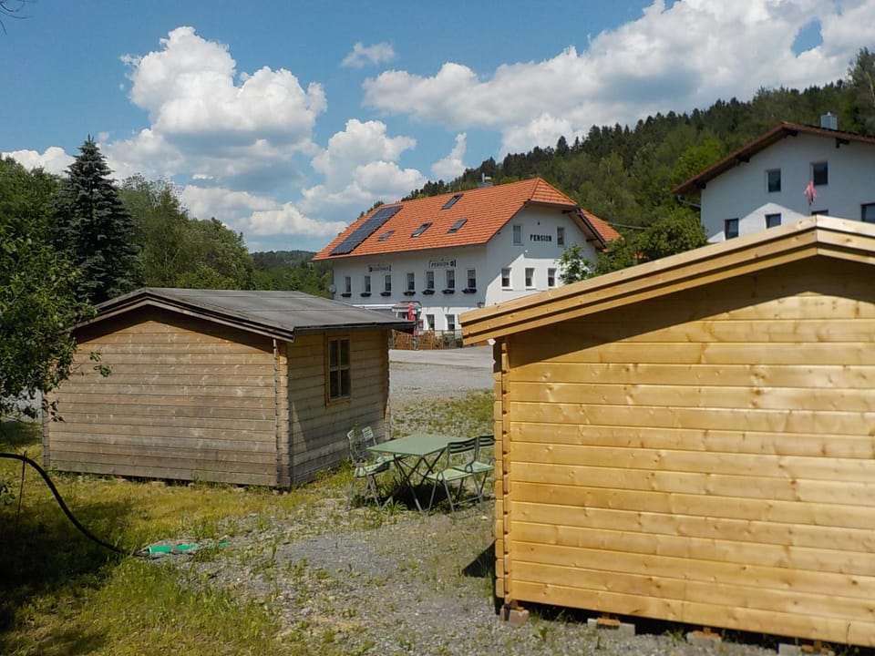Natural landscape, Area and facilities, Location