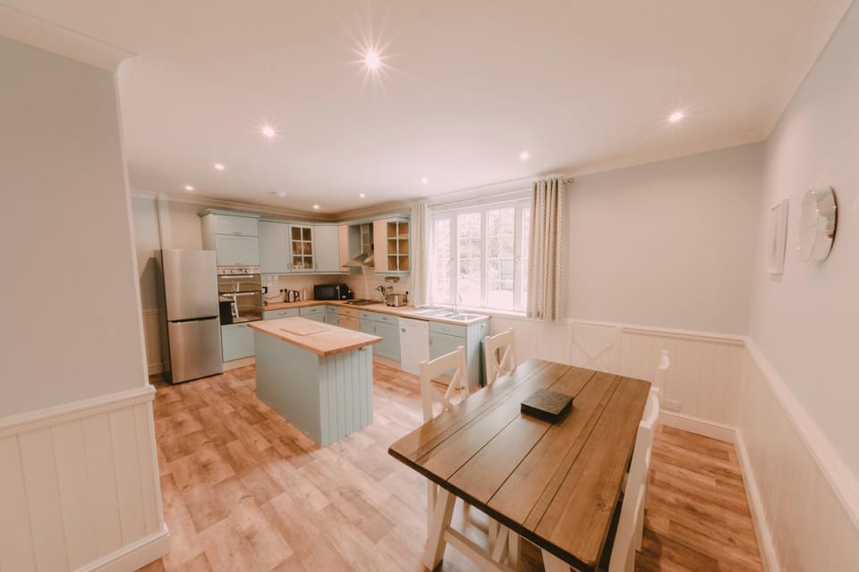 Cartref House in Llanfrynach