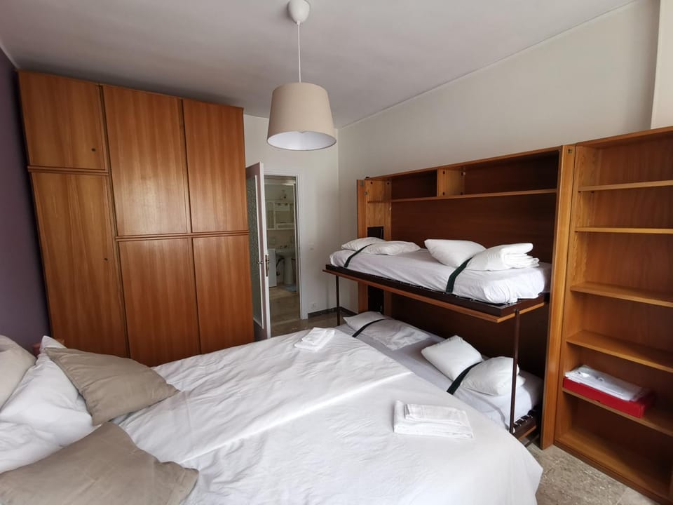 Photo of the whole room, bunk bed