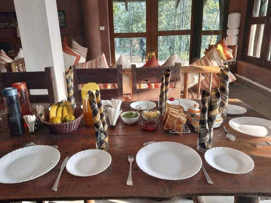 Dining area, Food, Breakfast, Continental breakfast