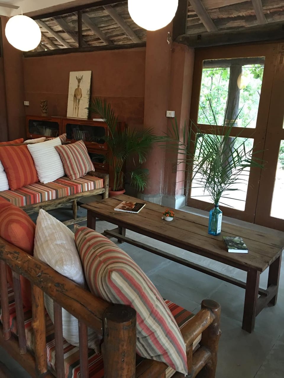Seating area, Dining area