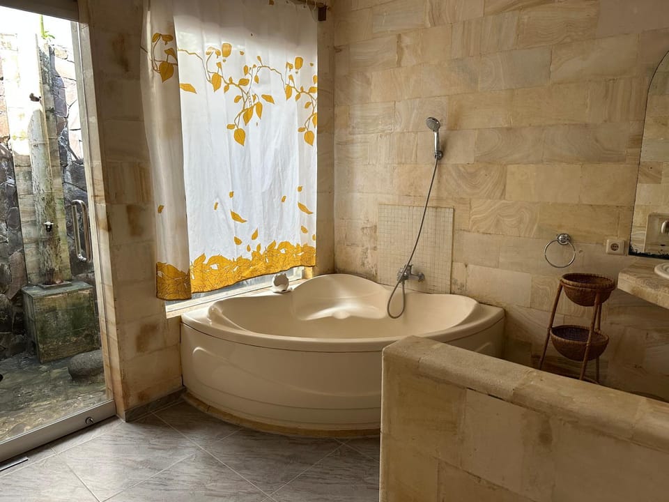Bale Asri Bukit Jimbaran Vacation rental in Kuta Selatan