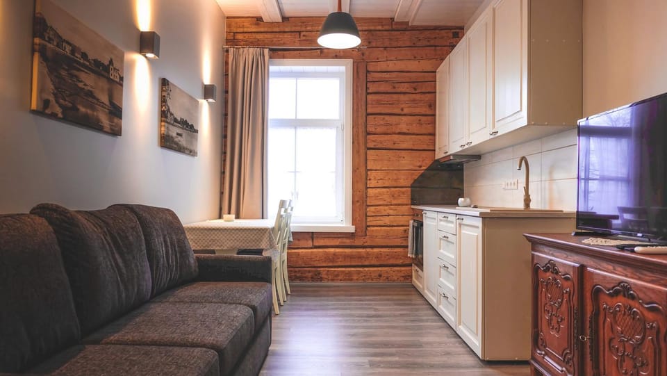 Kitchen or kitchenette, Living room