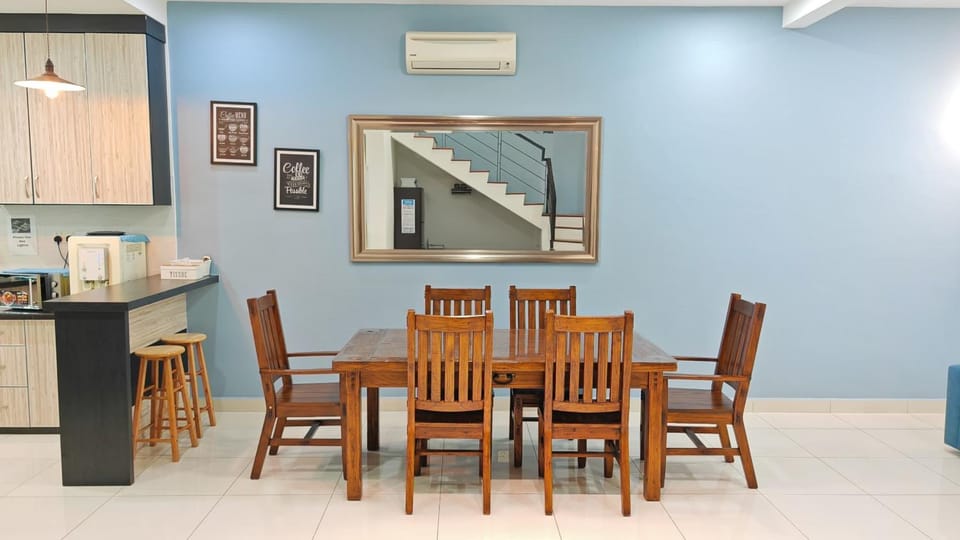 Ocean 25 Shamrock Beach Big Group 6 Bedroom 5 Bathroom with Pool Villa in Tanjung Bungah