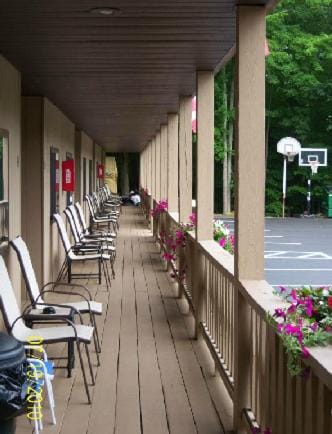 Facade/entrance, Balcony/Terrace, Decorative detail, Decorative detail