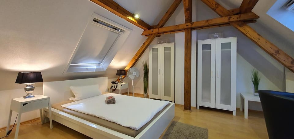 Photo of the whole room, Bedroom