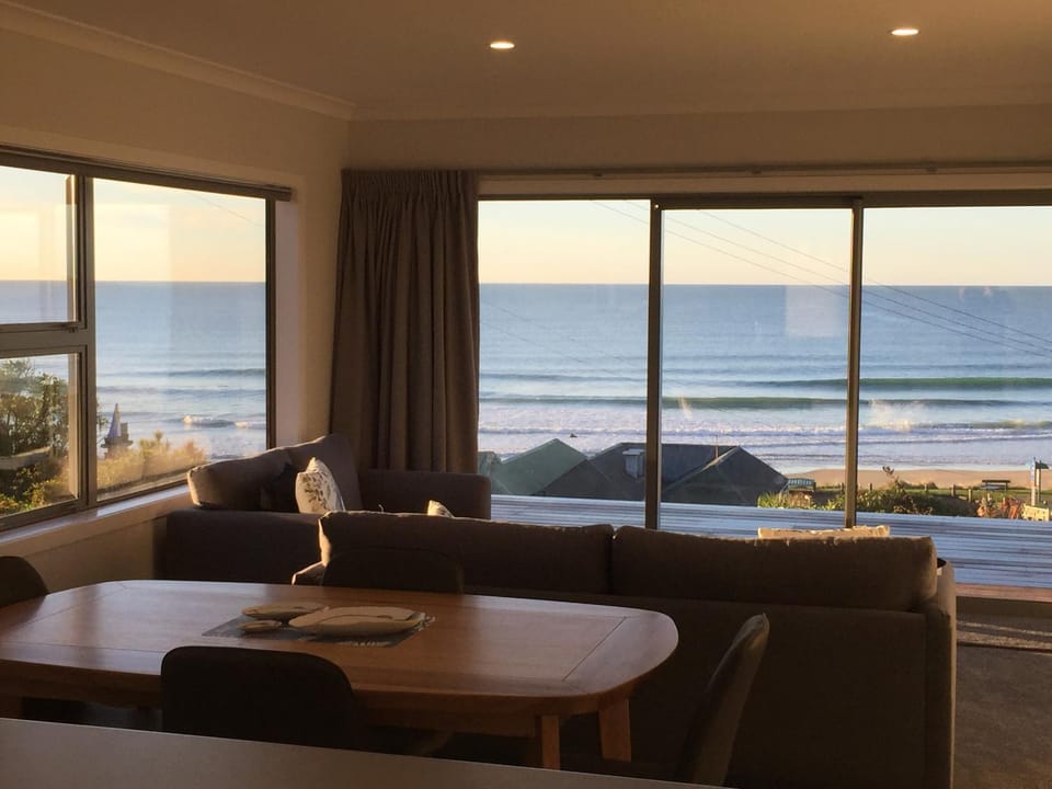 Kaka Point Views Apartment 1 Apartment in Otago