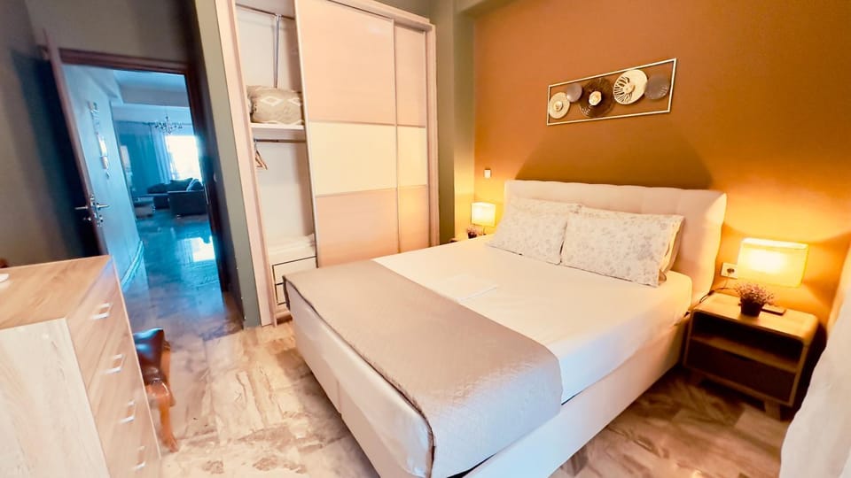 Acropolis Modern Apartments free parking,free pet hosting,Netflix Apartment in Athens