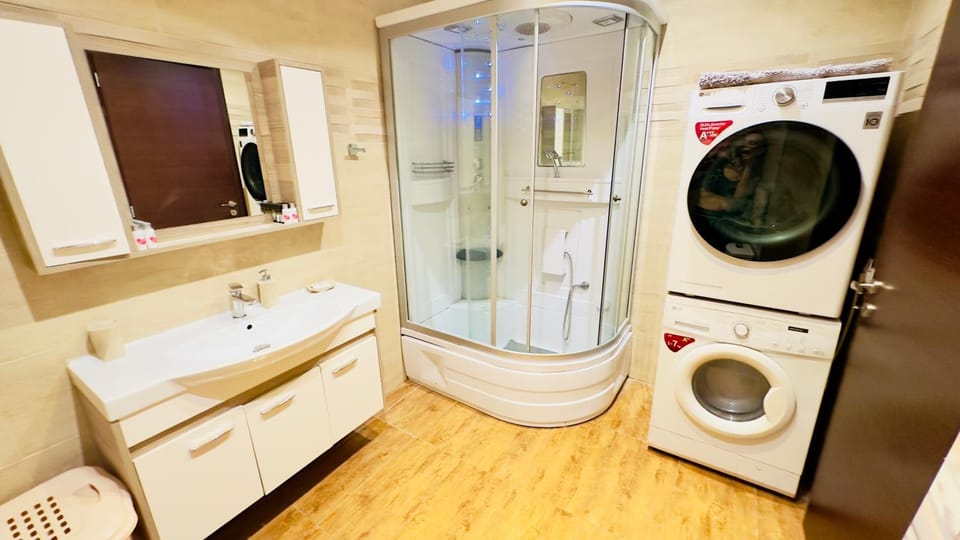 Acropolis Modern Apartments free parking,free pet hosting,Netflix Apartment in Athens