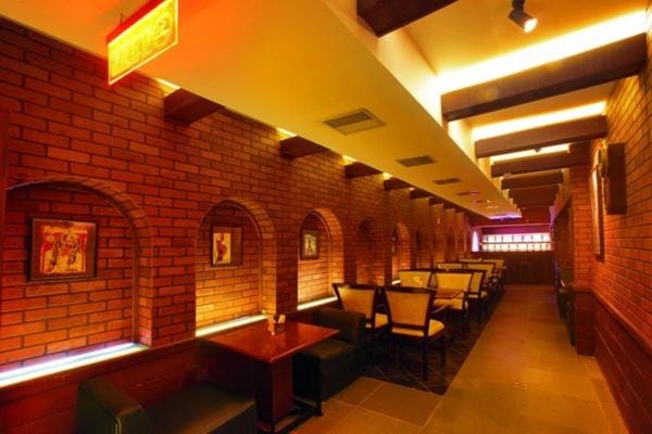 Lounge or bar, Lounge or bar